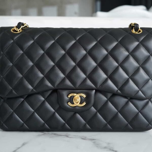 Chanel Classic Flap Jumbo Lambskin(Black/Gold)